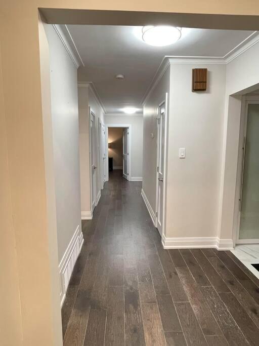 3-Bedroom Modern Luxury Apartment In The Heart Of City 多伦多 外观 照片